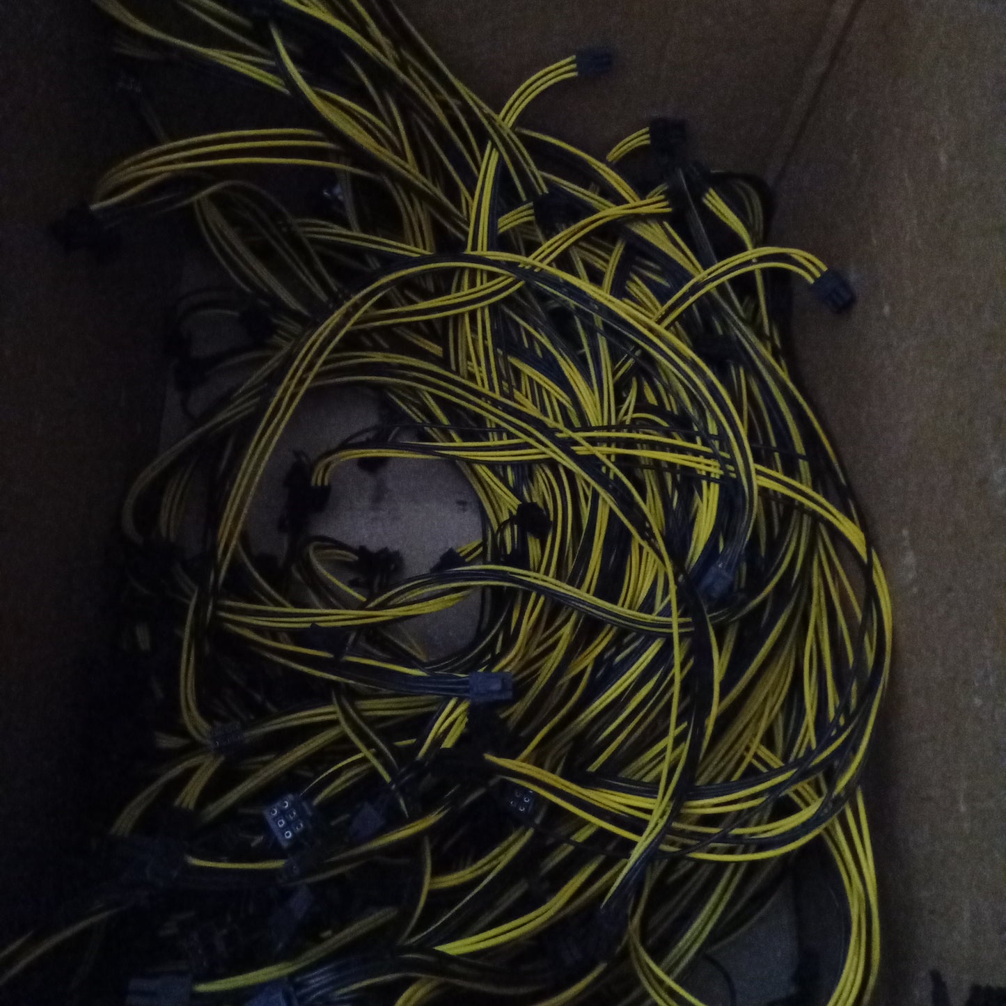 Pcie break out cable 24in