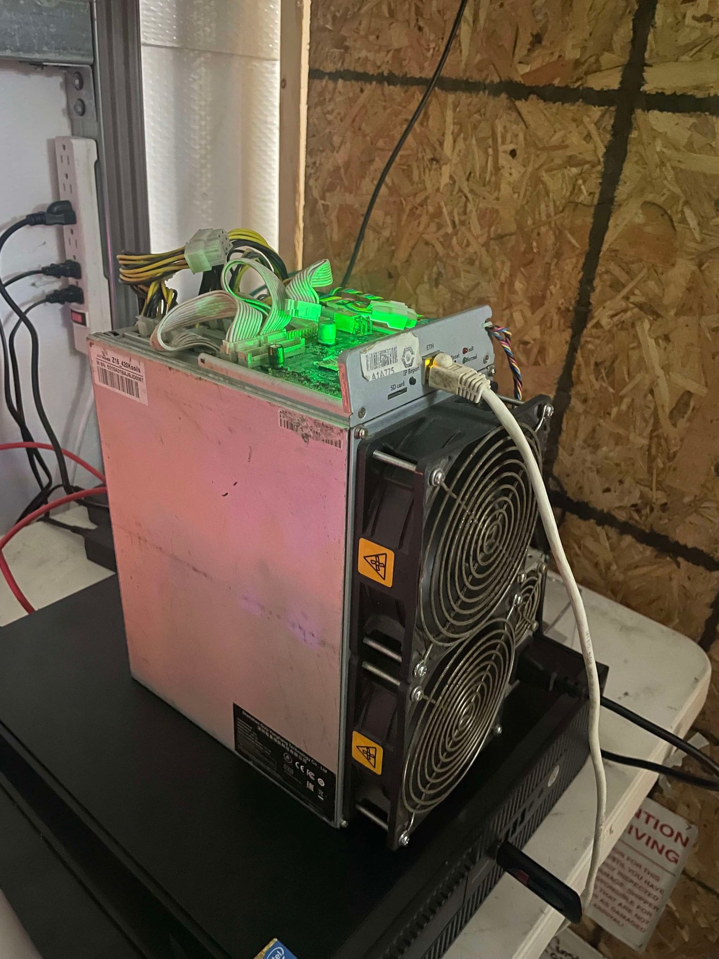 Antminer Z15 with psu